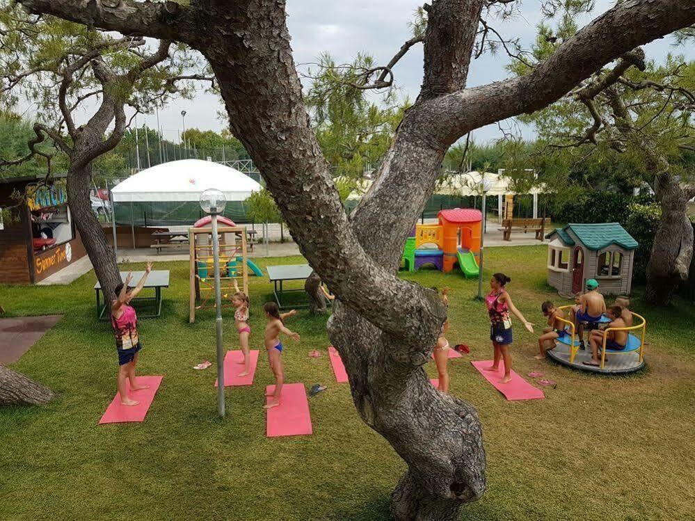 Girasole Eco Family Village แฟร์โม ภายนอก รูปภาพ